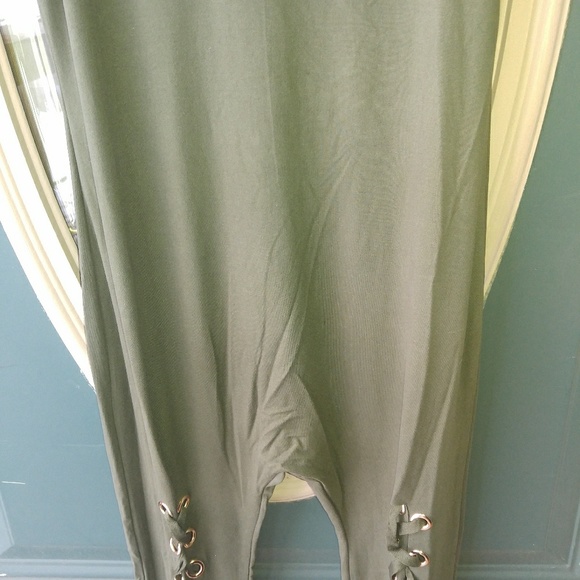 Olive green jumpsuit - Picture 7 of 8